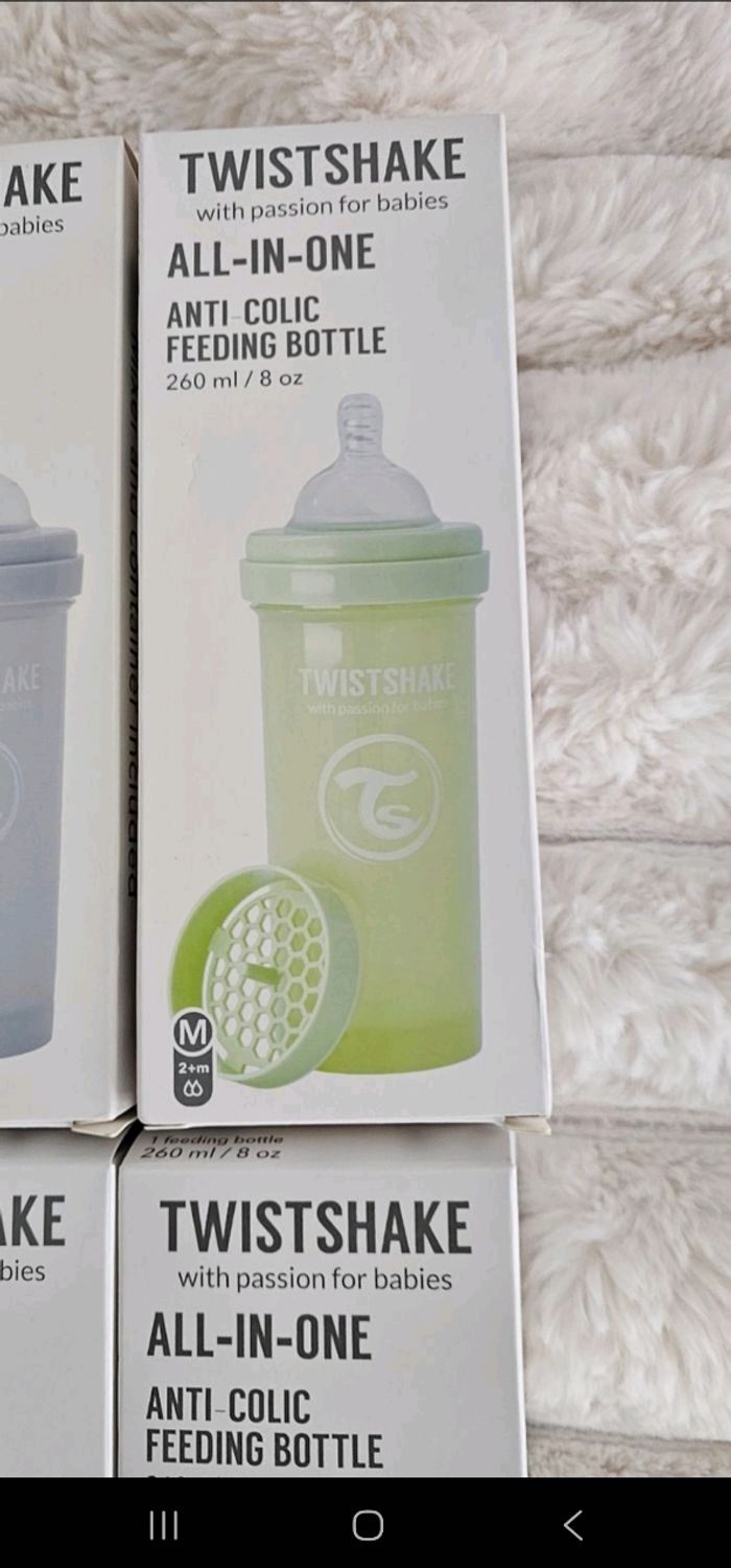 Lot de 4 biberons anticoliques Twistshake neufs - photo numéro 3