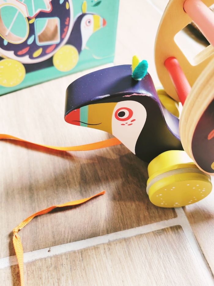 🦜Boîte à formes à tirer Pakou le Toucan en bois marque Moulin Roty - photo numéro 4
