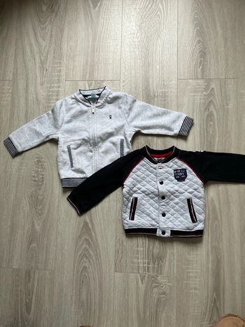 Lot 2 sweats zippés 12 mois