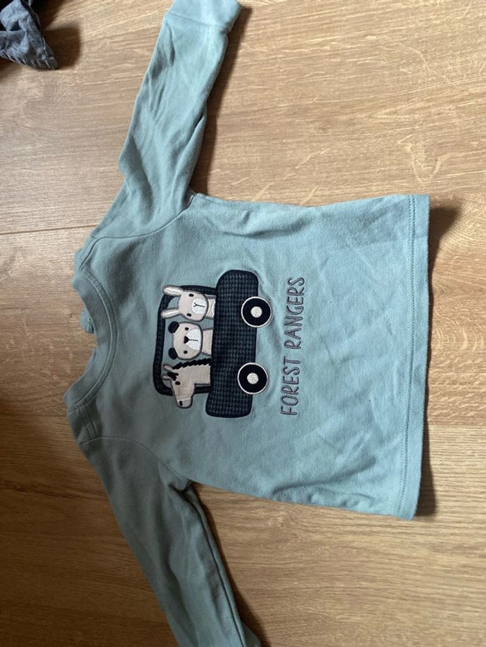 Lot t-shirt manches longue 18 mois - photo numéro 4