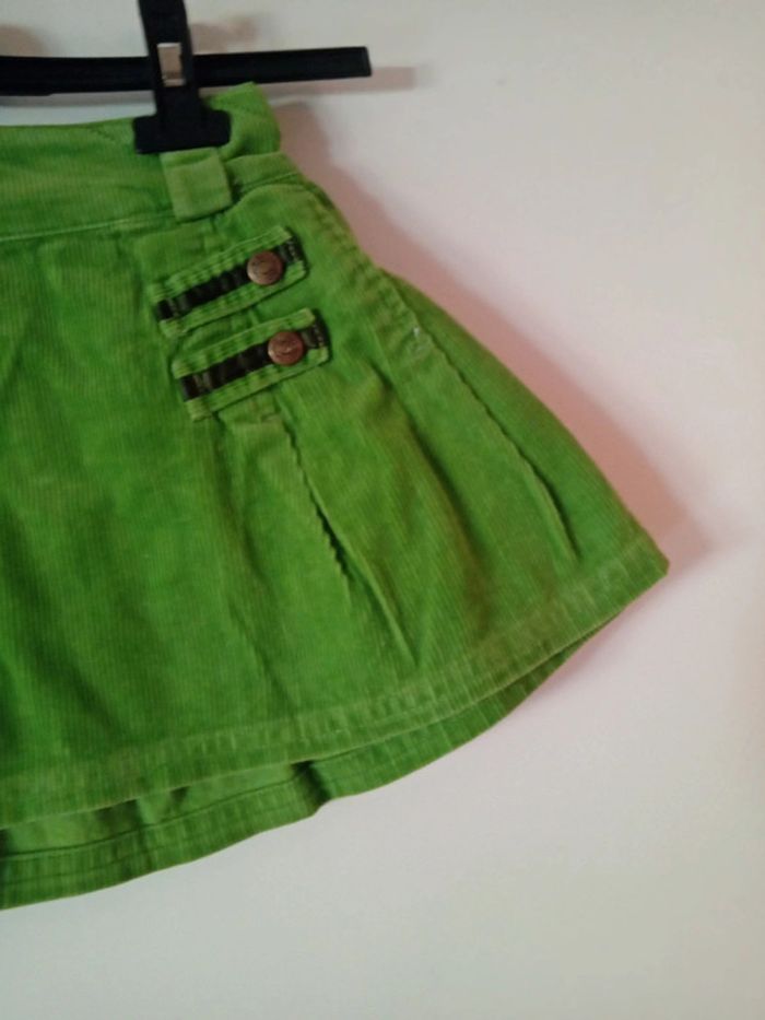 Jolie jupe verte. 4 ans - photo numéro 5