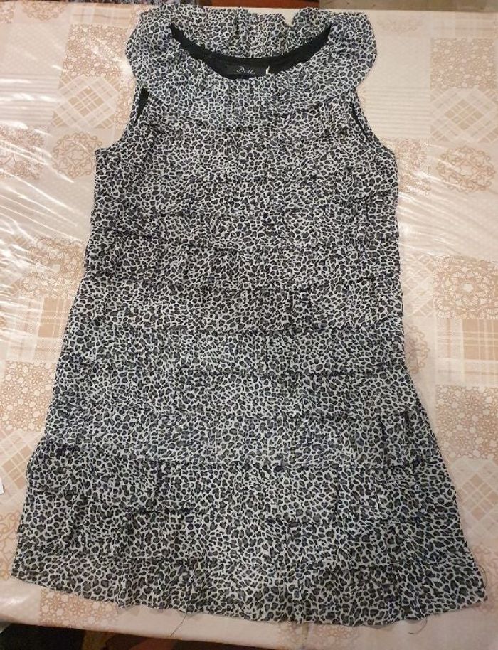 Robe légère marque Dolls
