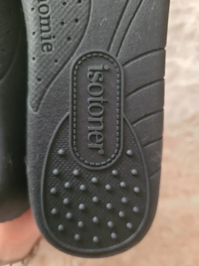 Pantoufle femme isotoner Taille 36 NEUVE - photo numéro 8
