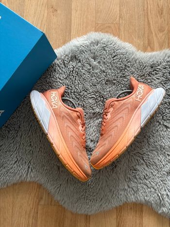 Baskets running hoka Arahi 6 corail taille | 40