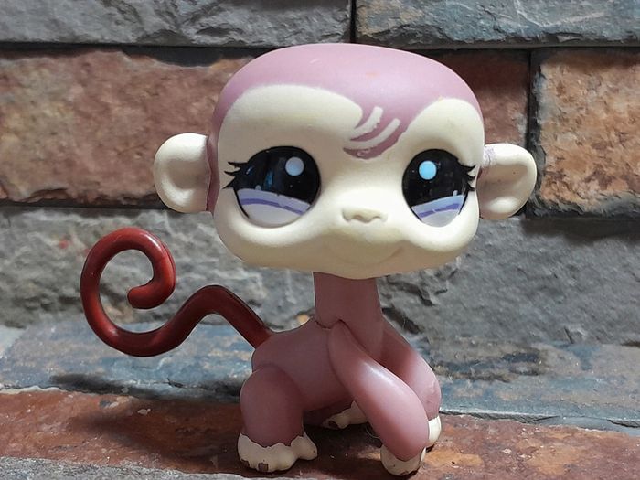 Figurine Petshop. C Paris