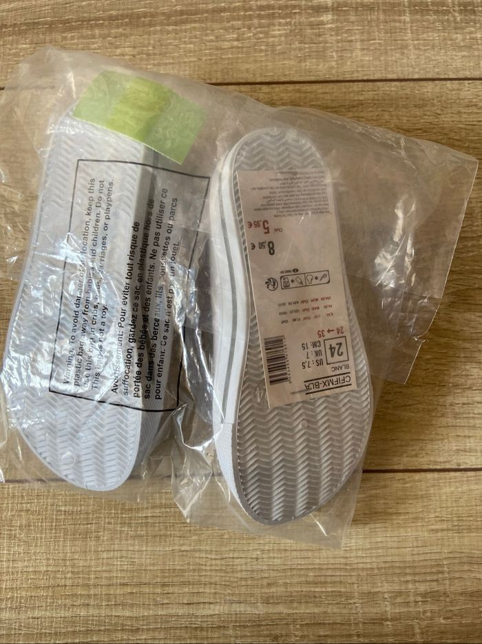 Ballerines blanches taille 23 - photo numéro 2