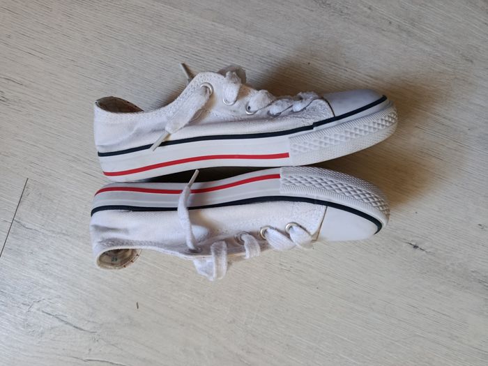 Chaussures pointure 33 - photo numéro 2