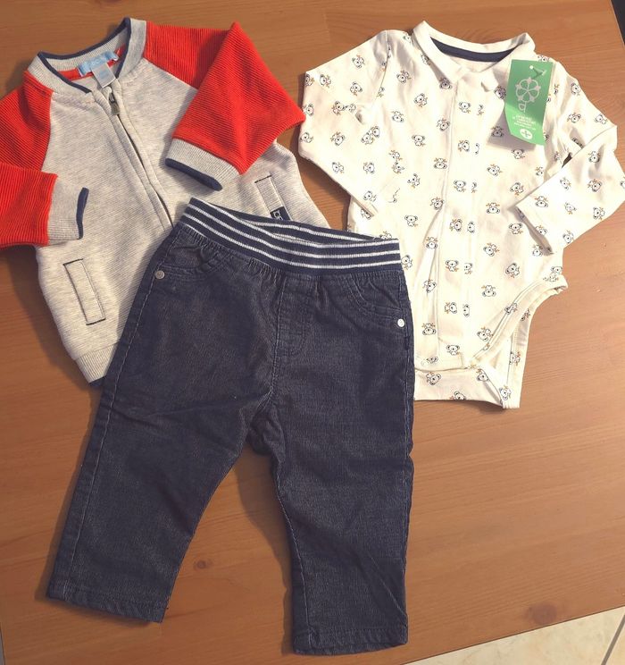 🥰😍💙 superbe ensemble sweat zippé, pantalon velours et bodie polo mc 6mois garçon 💙😍🥰