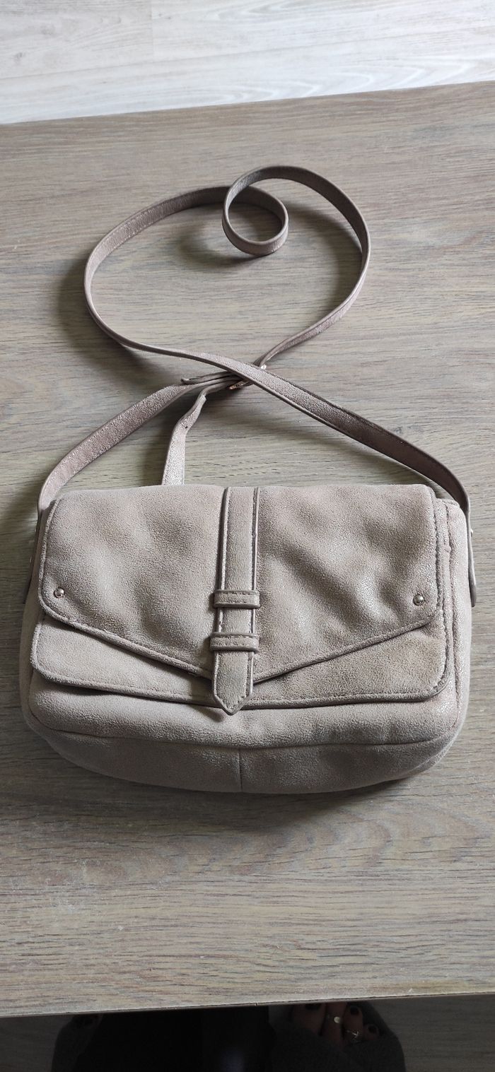 Sac à main bandoulière duveteux