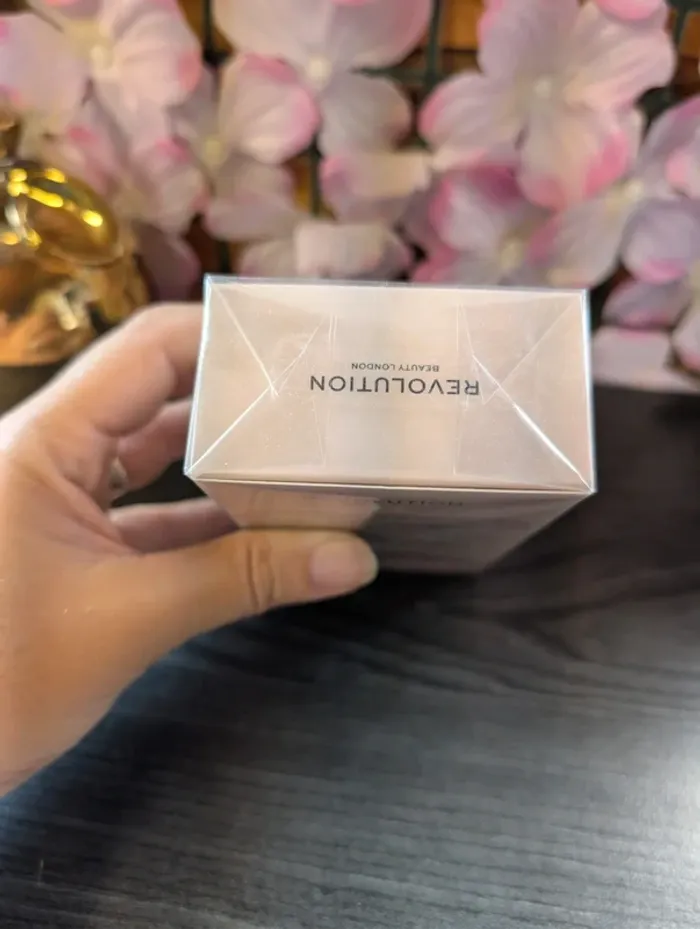 Eau de toilette révolution. Floral séduction - photo numéro 3