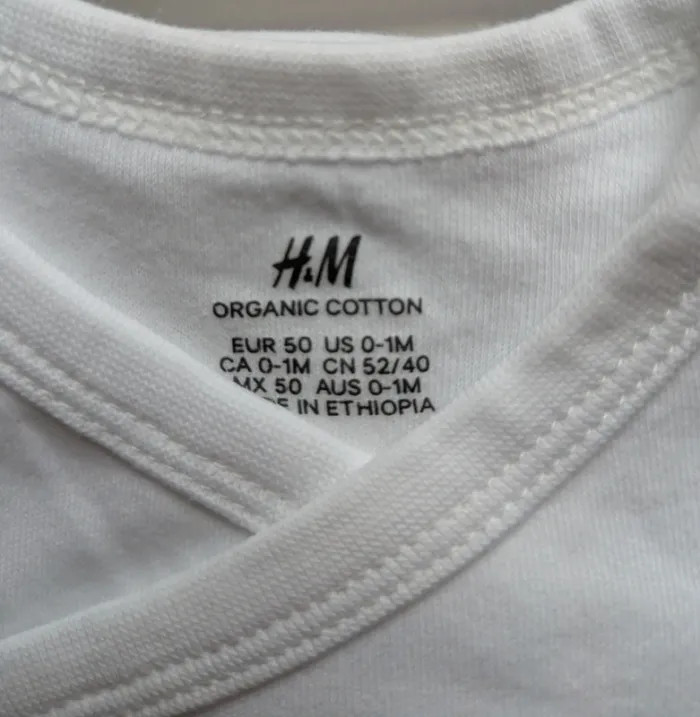 lot 3 bodies H&M TBE - photo numéro 3
