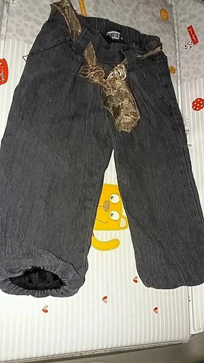 Pantalon avec ceinture 26 mois