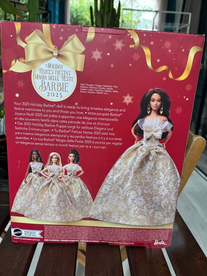 Barbie joyeux Noël 2025 brune neuf - photo numéro 4