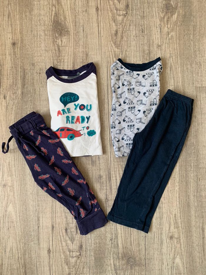 Lot 2 pyjamas 24 mois