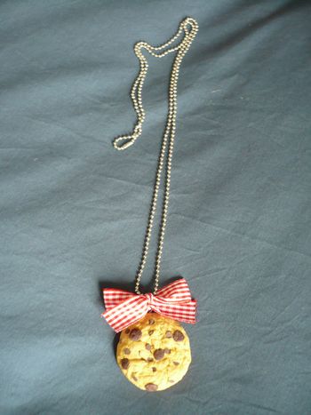 Sautoir avec cookie et nœud - neuf