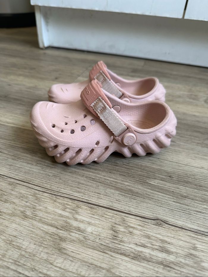 Crocs echo rose pâle C7 taille 23/24 - photo numéro 2
