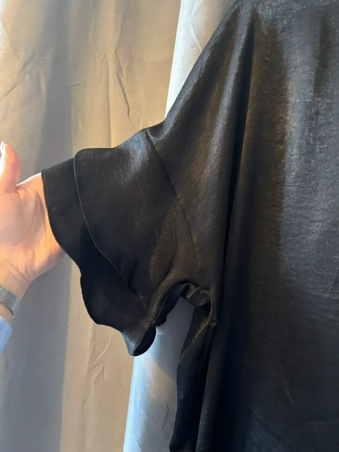 Robe noire fluide - photo numéro 3