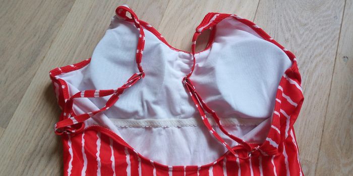 Maillot de bain rouge rayures blanches - photo numéro 4