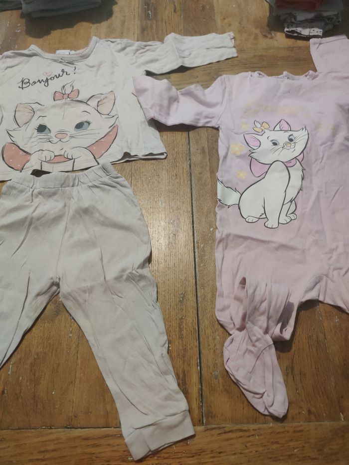 Lot 5 pyjamas Disney 24 mois - photo numéro 2