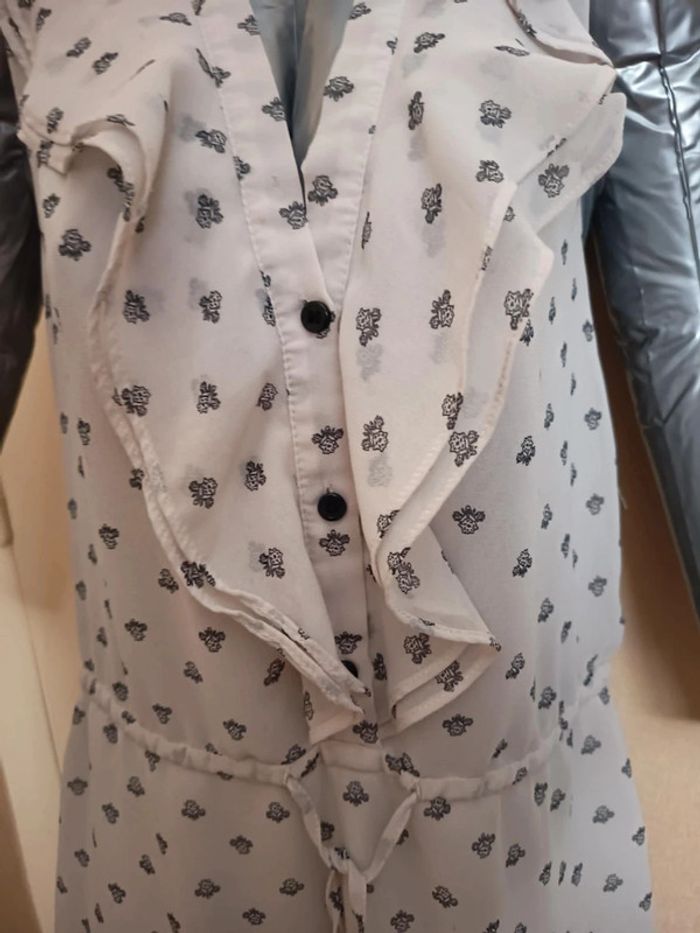 Robe sans manches . Marque H M (A47) - photo numéro 3