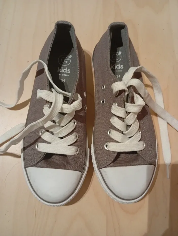 Basket toile NEUVE Taille 34