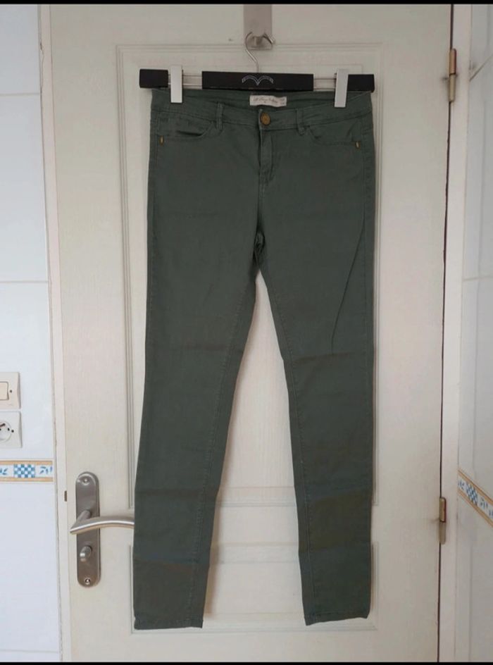 Jean skinny kaki taille basse 98% coton femme taille M/38