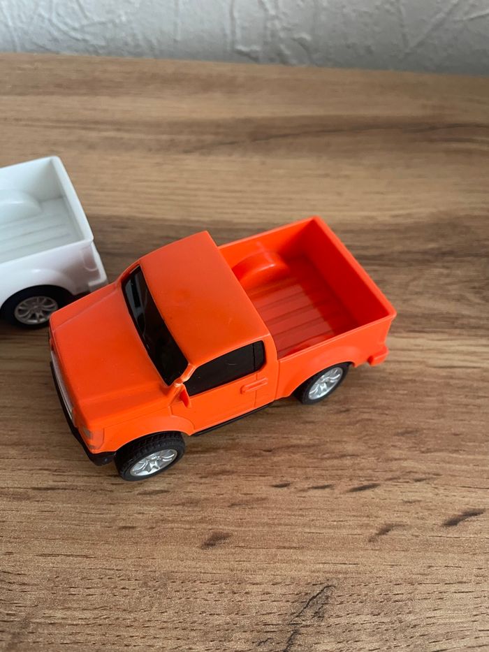 Lot de 2 petites voitures blanche & orange - photo numéro 3