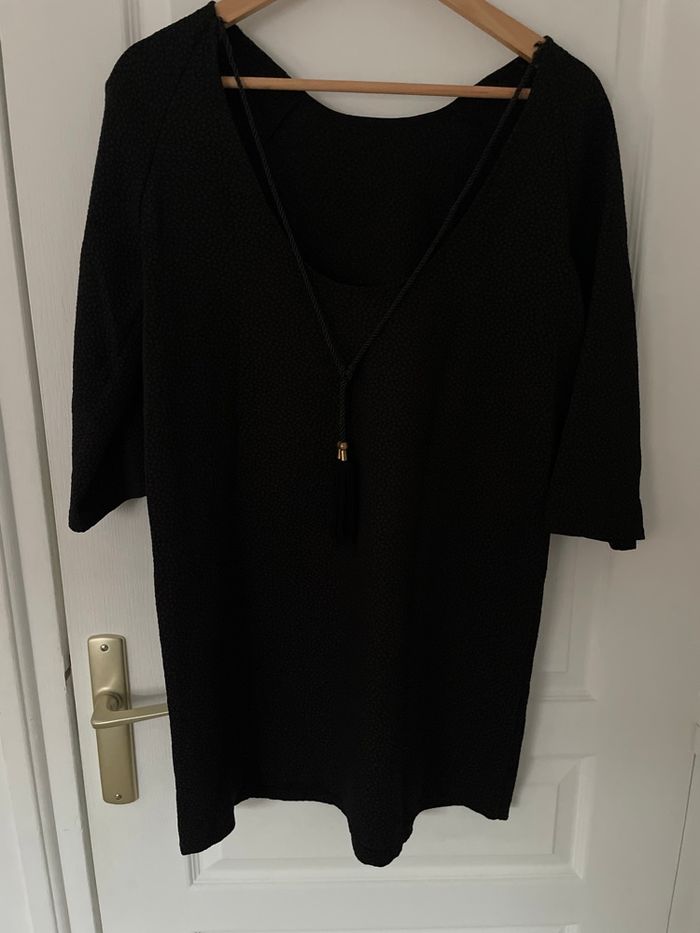 Robe noire droite - photo numéro 3