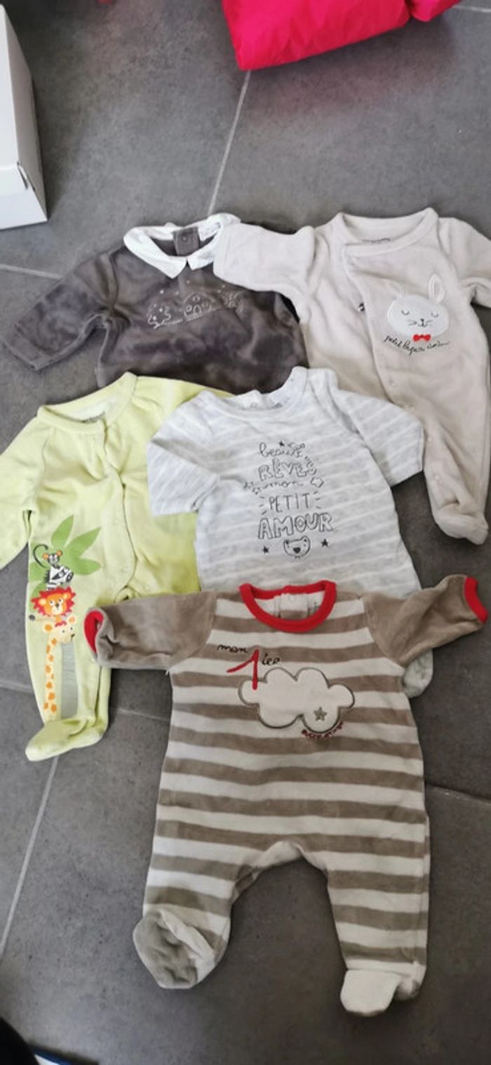 Lot de 5 babygros taille naissance