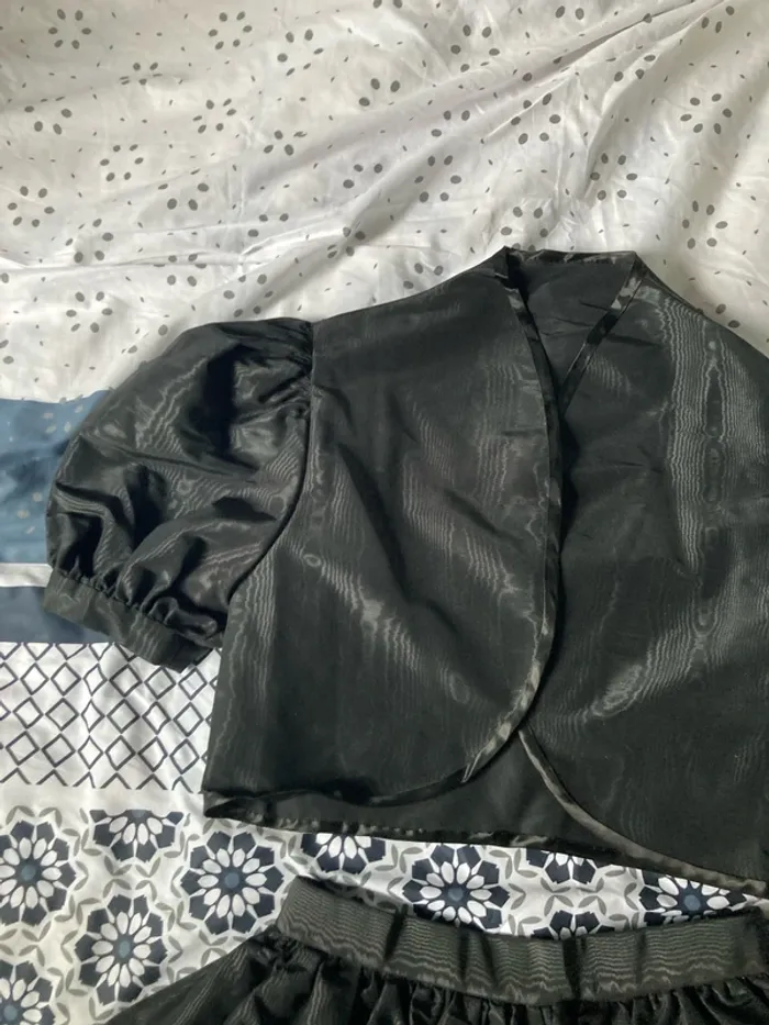 Ensemble: gilet et jupe - photo numéro 2