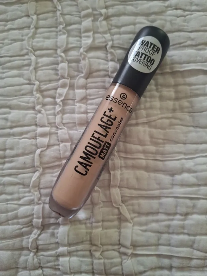 Lot de 2 anti cernes dont 1 tatoo cover Essence - photo numéro 2