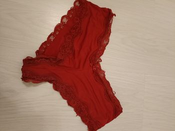 Culotte rouge d'occasion
