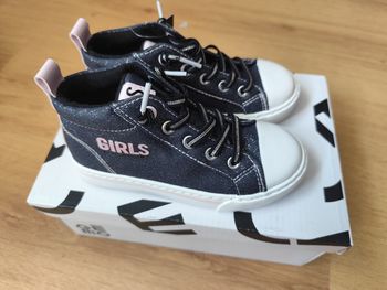 Chaussures p27 neuves