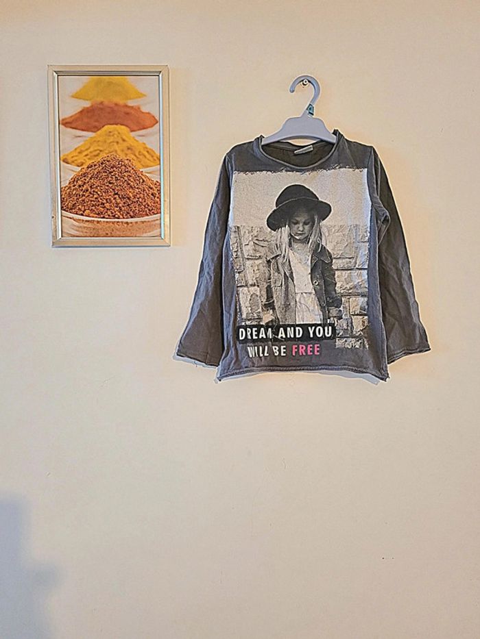 T shirt manche longues "ZARA" taille 6 ans