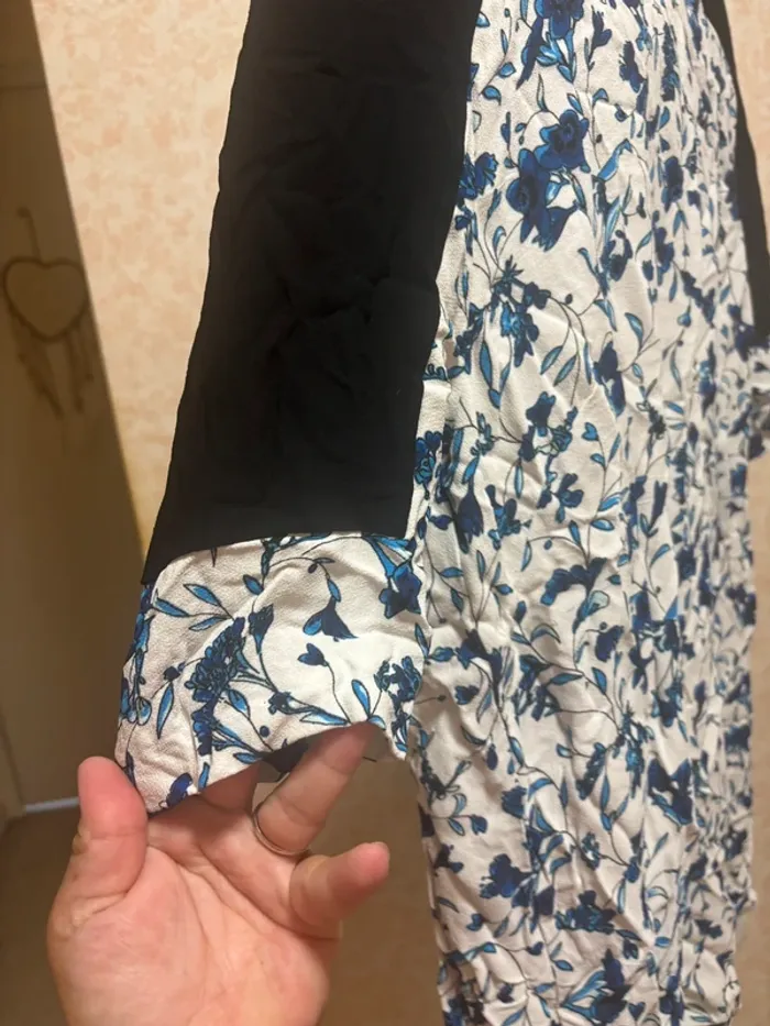 Blouse fleurie taille 40 marque French connection - photo numéro 3