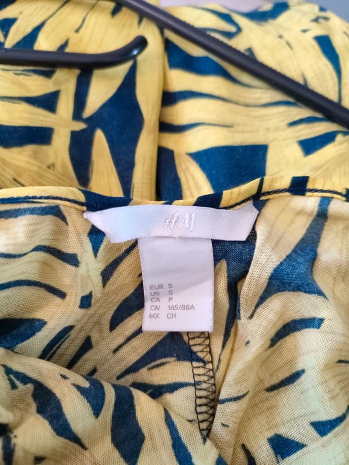Top léger jaune motif tropical - photo numéro 3