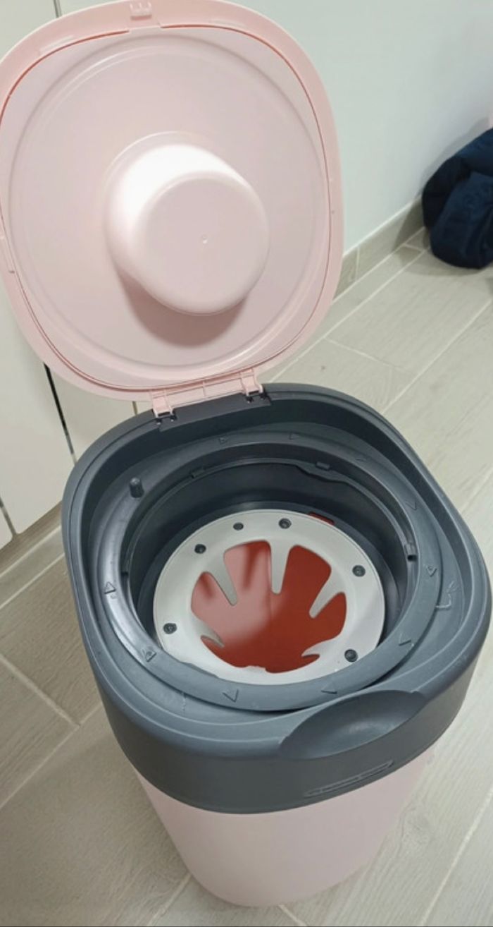 Poubelle a couche - photo numéro 3