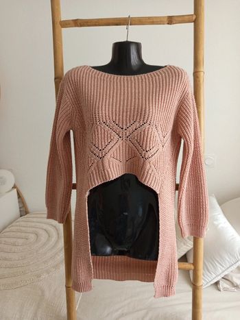 Pull en maille rose asymétrique taille S/M