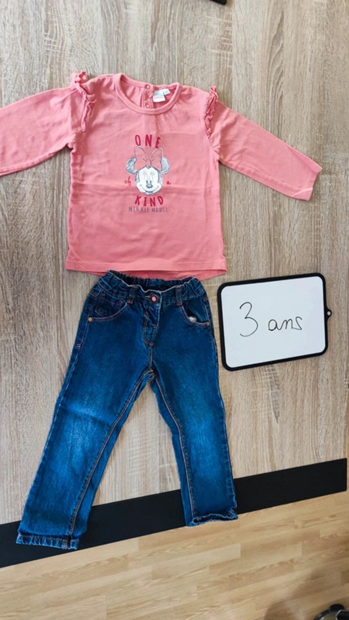 T-shirt et pantalon taille 3 ans
