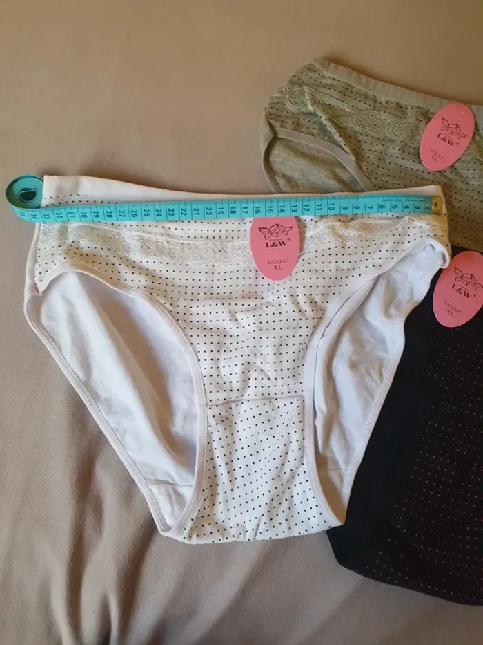 Lot de 3 culottes T.46 - photo numéro 2