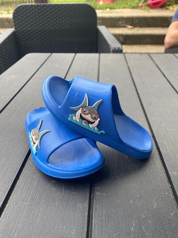 Claquette enfant taille 28