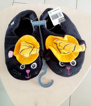 Chaussons chats neufs