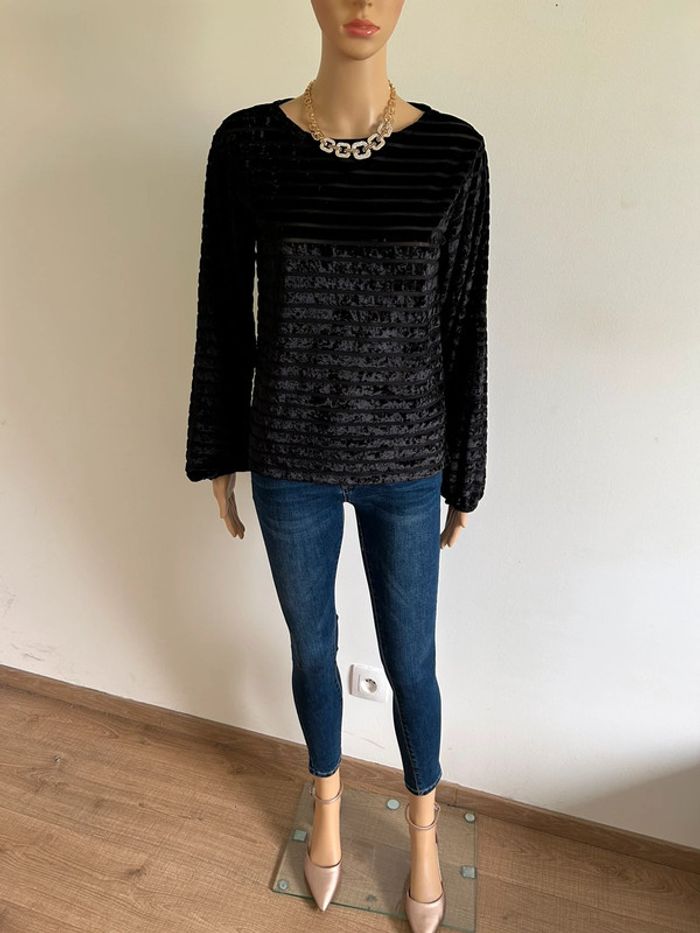 Haut noir en velours à manches longues 123 taille S jamais porté - photo numéro 3