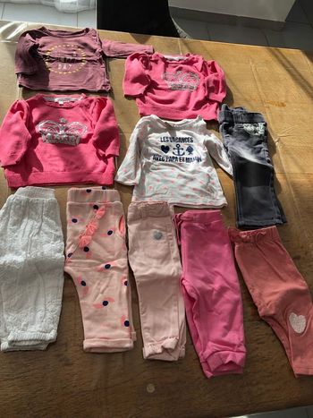 Lots pulls et pantalons bébé fille 6 mois