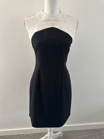 Robe moulante noire et blanche Promod T38 M