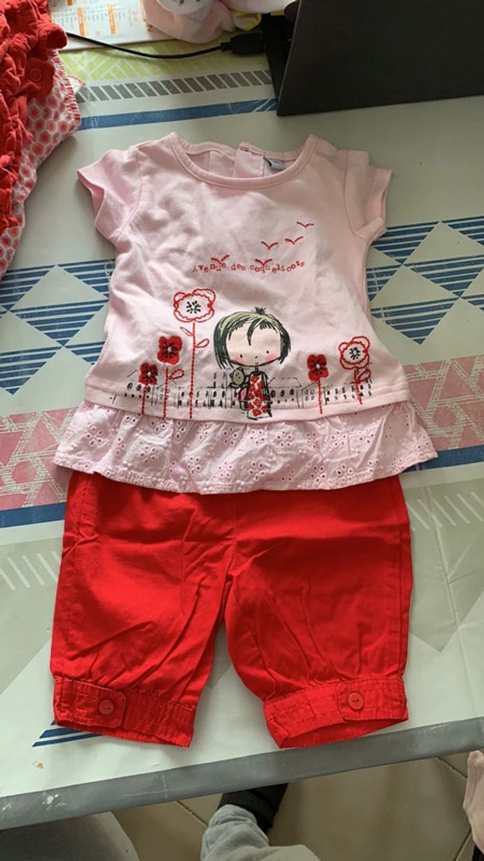 Ensemble tee shirt + pantacourt