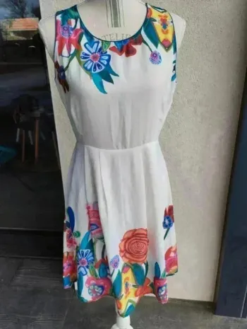 🌼 Robe 101 Idées – Taille 38 M – Imprimé fleuri coloré parfaite pour l’été🌈