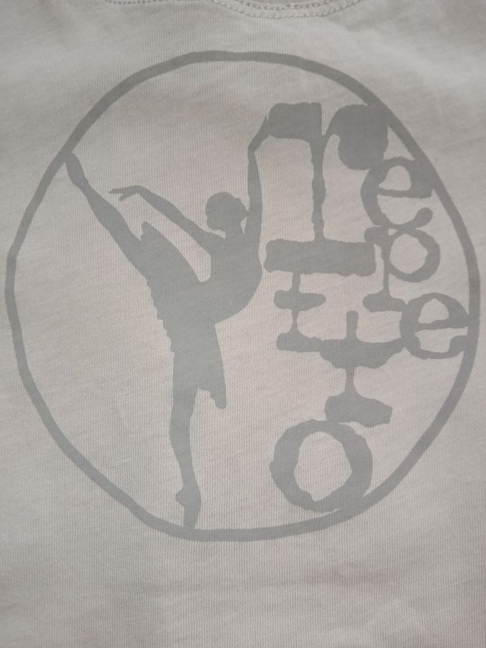 Tee-shirt Repetto motif dos 6 ans Neuf - photo numéro 4