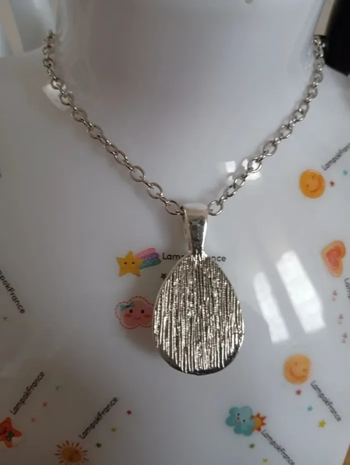 Collier en acier inoxydable avec sa pierre en cristal turquoise naturelle forme goutte d'eau - photo numéro 3