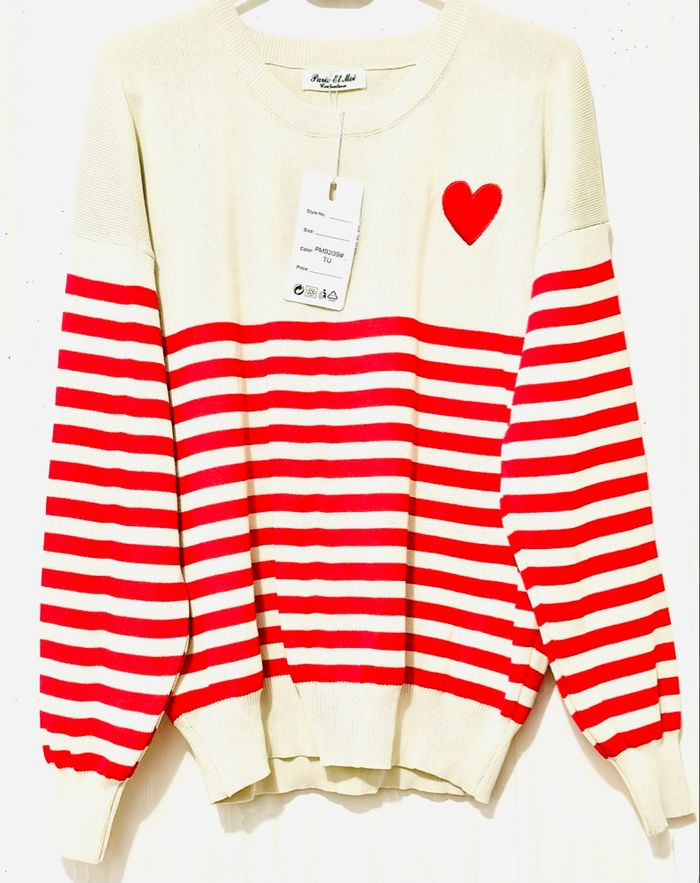 Joli Pull élégant à rayures